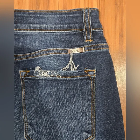 NWOT KanCan Highwaist Distressed Blue Jeans - Picture 8 of 9